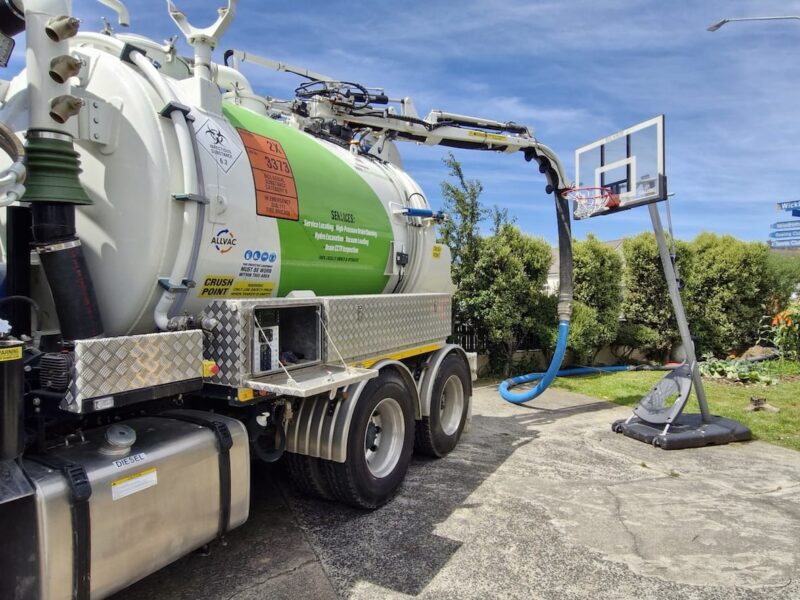 utility_solutions_hydro-excavation_pipe_images-excavation-vacuum_loading-7